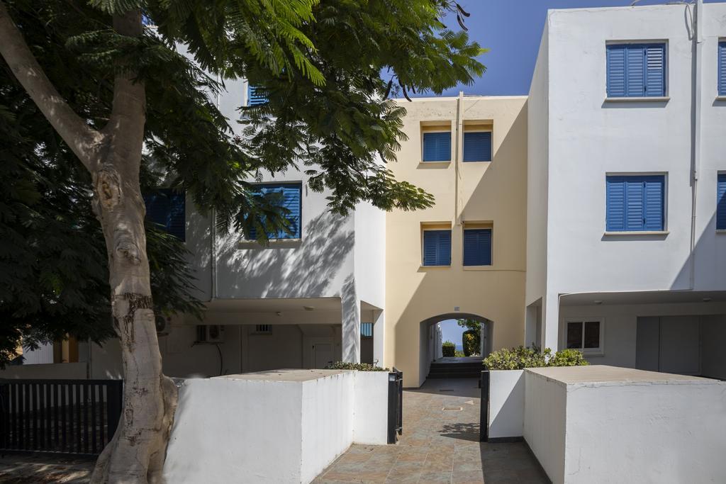 Protaras Beachfront Sirina Lina Suite Paralimni Exterior photo