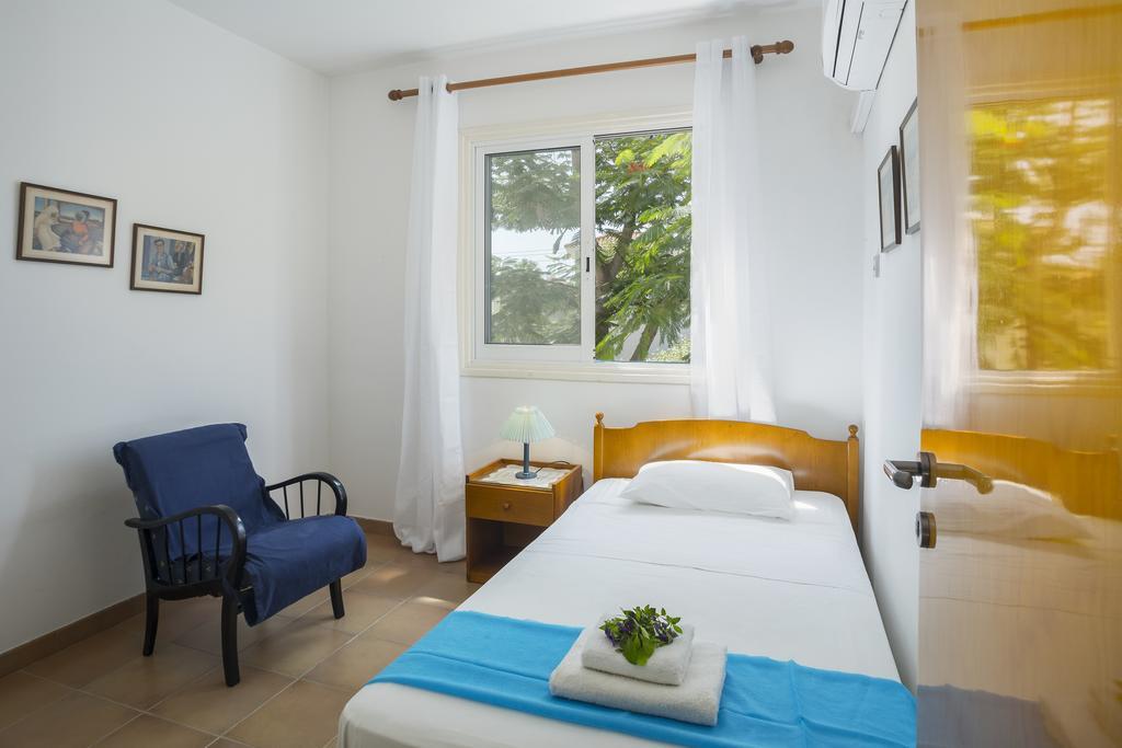 Protaras Beachfront Sirina Lina Suite Paralimni Exterior photo