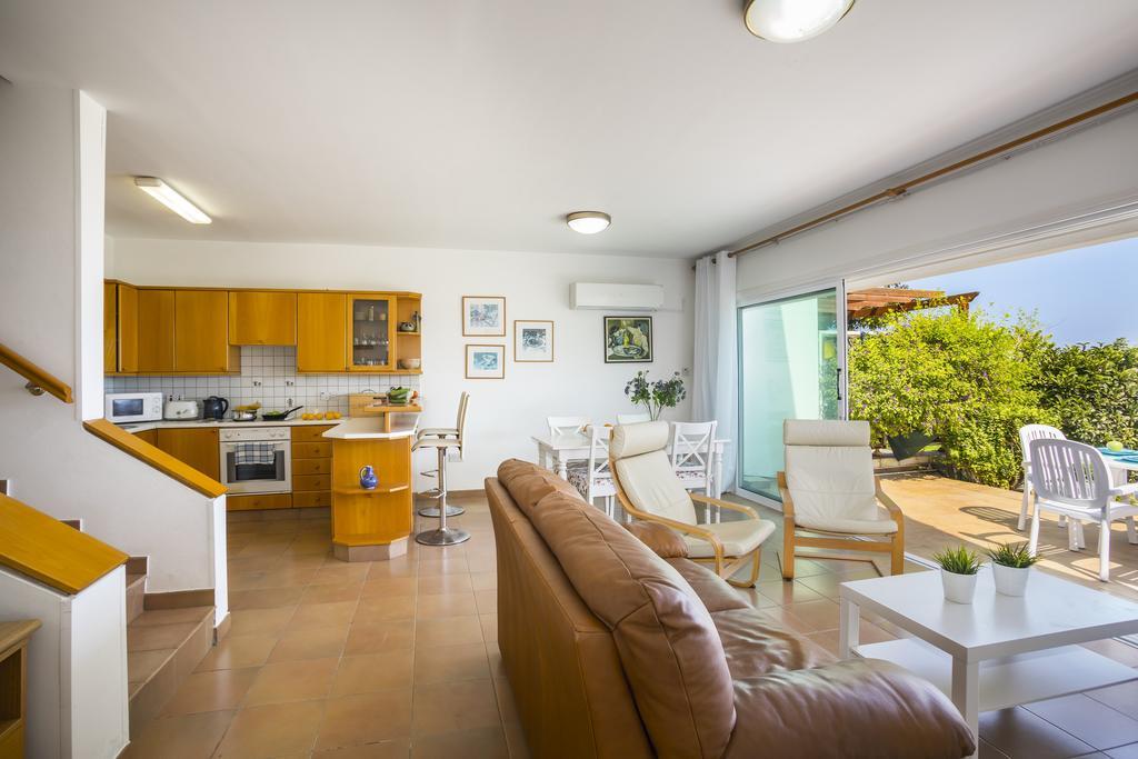 Protaras Beachfront Sirina Lina Suite Paralimni Exterior photo